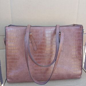 Elegant Brown Crocodile-Embossed Laptop Tote Bag - Excellent  Condition